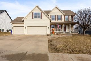 818 High Point Drive SW, Cedar Rapids, IA 52404
