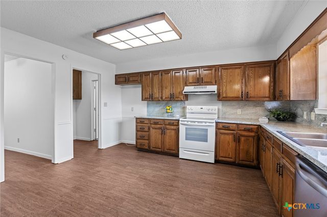 2801 Arrowhead Circle, Temple, TX 76502