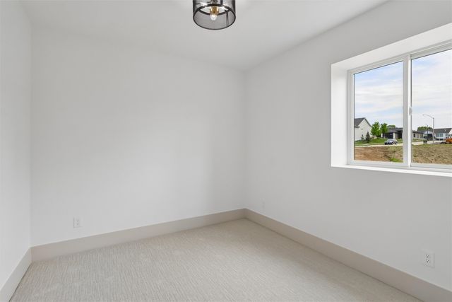 4766 148th Street, Urbandale, IA 50323