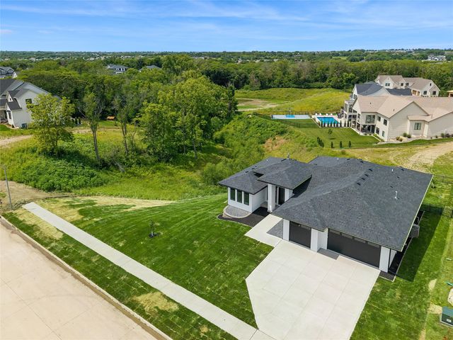 4766 148th Street, Urbandale, IA 50323