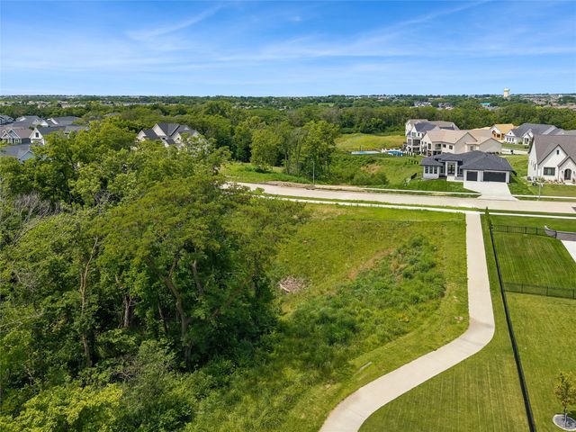4766 148th Street, Urbandale, IA 50323