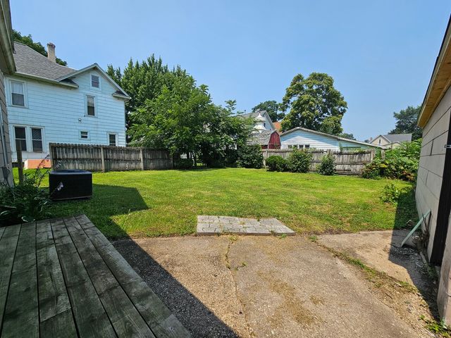 302 E Park Street, Morrison, IL 61270