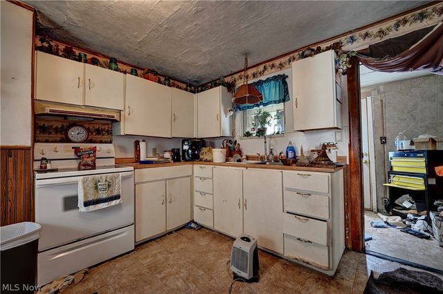 357 3rd Street NW, New Philadelphia, OH 44663