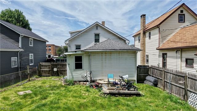 357 3rd Street NW, New Philadelphia, OH 44663