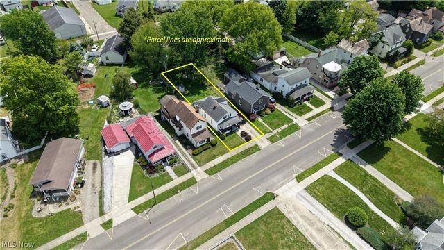 357 3rd Street NW, New Philadelphia, OH 44663