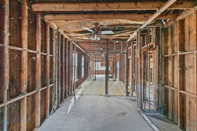 6405 S Eberhart Avenue, Chicago, IL 60637