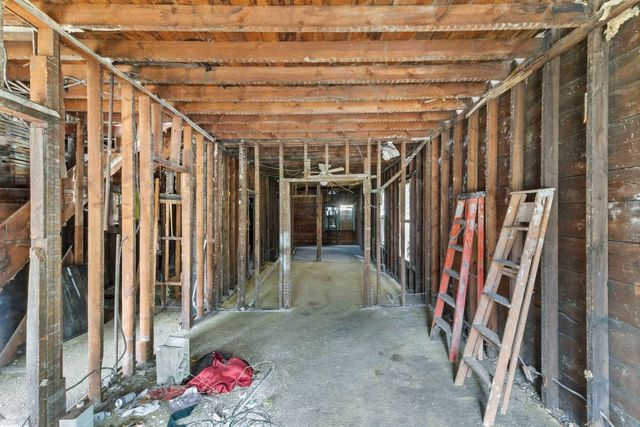 6405 S Eberhart Avenue, Chicago, IL 60637