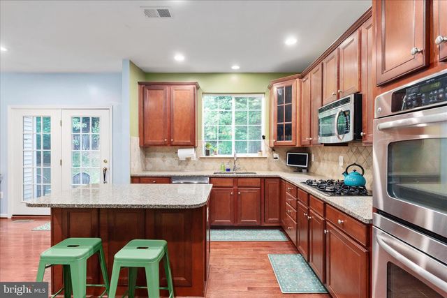 660 BEEHIVE WAY, Winchester, VA 22601