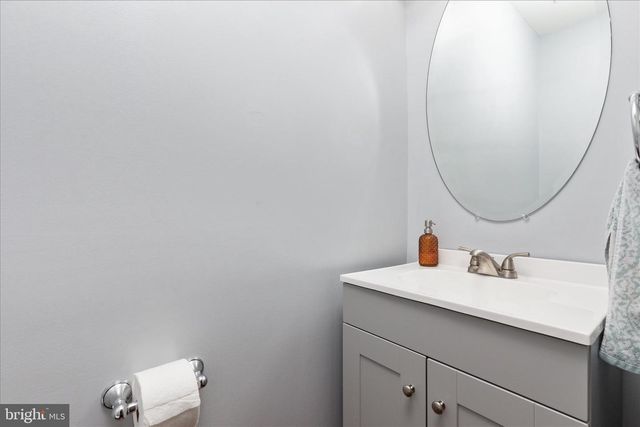 660 BEEHIVE WAY, Winchester, VA 22601