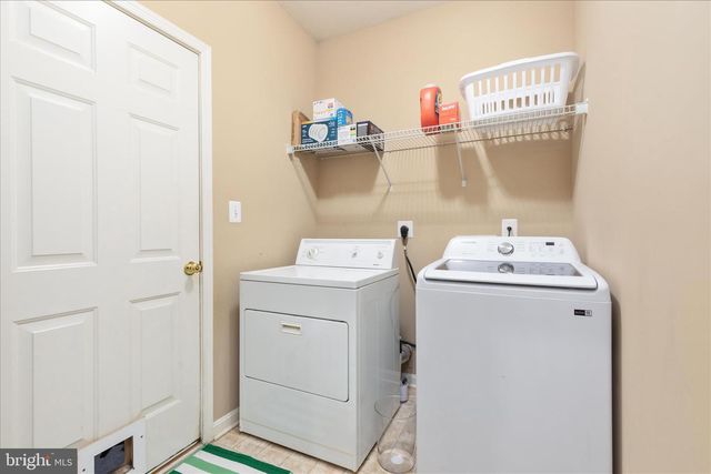 660 BEEHIVE WAY, Winchester, VA 22601