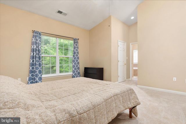 660 BEEHIVE WAY, Winchester, VA 22601