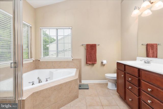 660 BEEHIVE WAY, Winchester, VA 22601