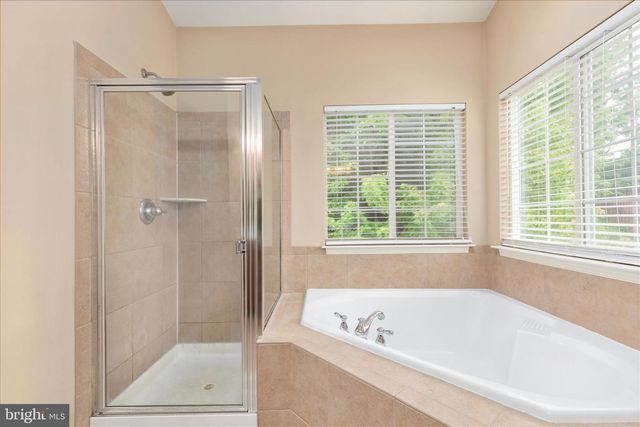 660 BEEHIVE WAY, Winchester, VA 22601