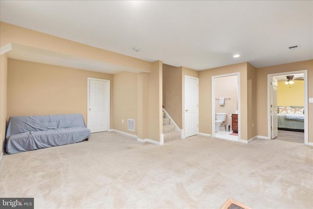 660 BEEHIVE WAY, Winchester, VA 22601
