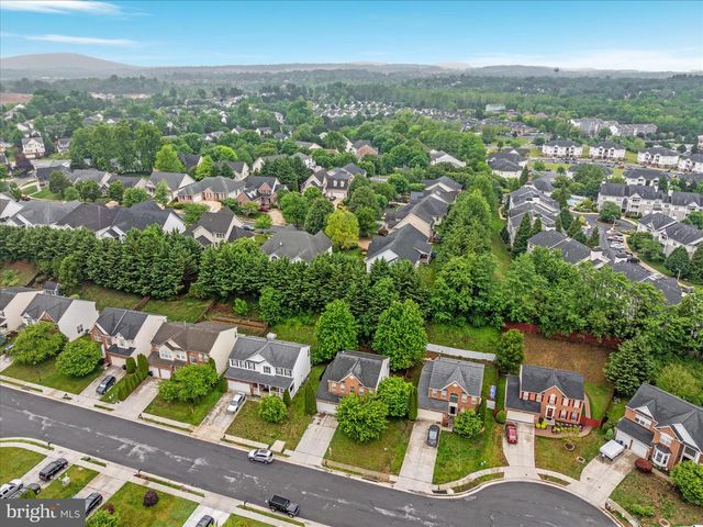 660 BEEHIVE WAY, Winchester, VA 22601
