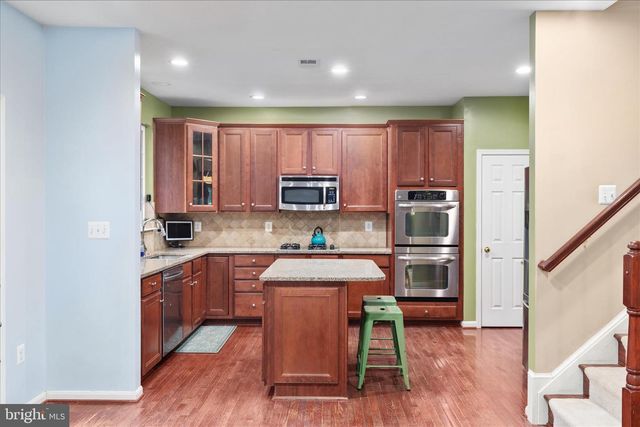 660 BEEHIVE WAY, Winchester, VA 22601