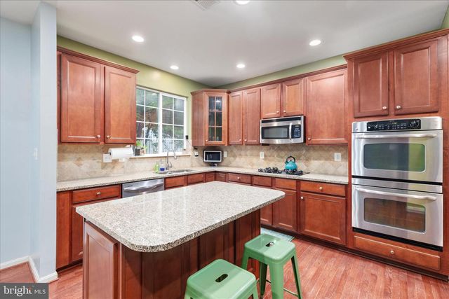 660 BEEHIVE WAY, Winchester, VA 22601