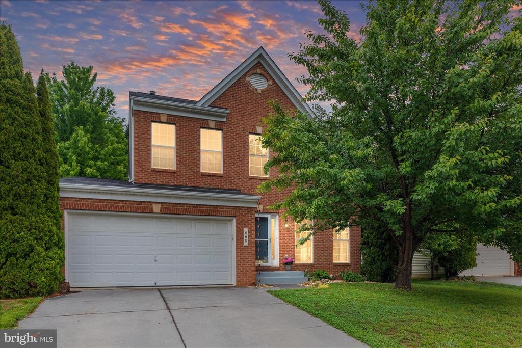 660 BEEHIVE WAY, Winchester, VA 22601