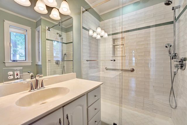 151 Lafayette Rd Apt 1, Portsmouth, NH 03801