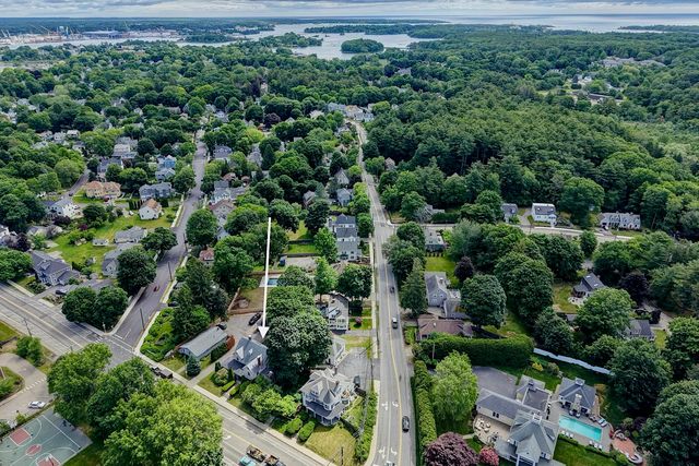 151 Lafayette Rd Apt 1, Portsmouth, NH 03801