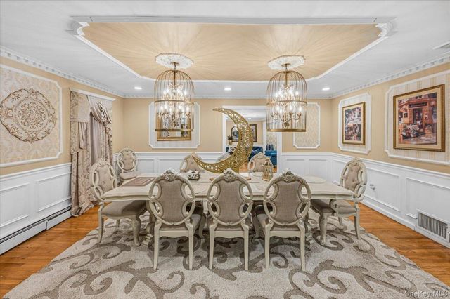 626 Caledonia Road, Dix Hills, NY 11746