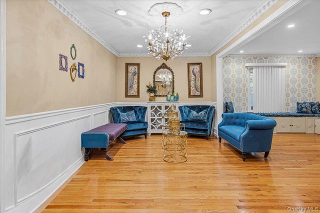 626 Caledonia Road, Dix Hills, NY 11746