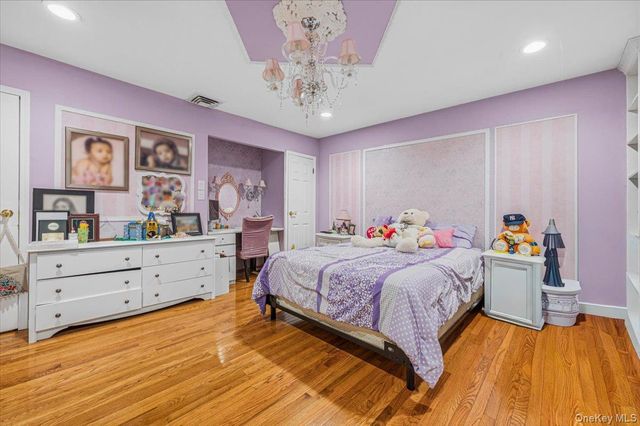 626 Caledonia Road, Dix Hills, NY 11746