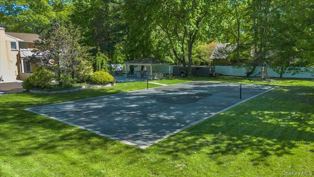 626 Caledonia Road, Dix Hills, NY 11746