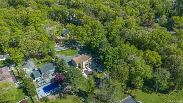 626 Caledonia Road, Dix Hills, NY 11746