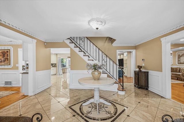 626 Caledonia Road, Dix Hills, NY 11746
