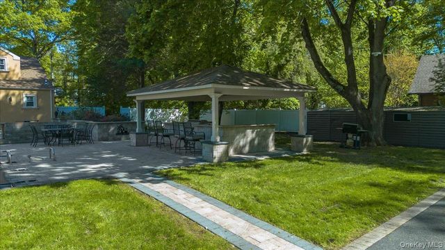 626 Caledonia Road, Dix Hills, NY 11746