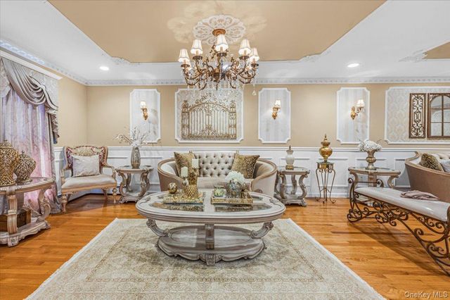 626 Caledonia Road, Dix Hills, NY 11746
