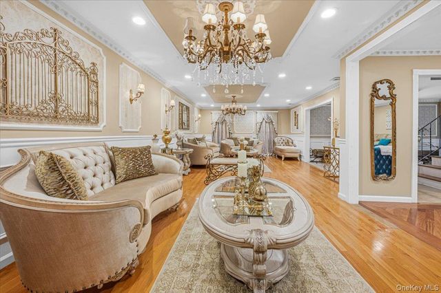 626 Caledonia Road, Dix Hills, NY 11746