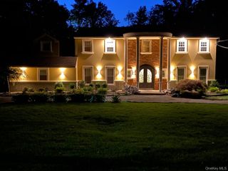 626 Caledonia Road, Dix Hills, NY 11746