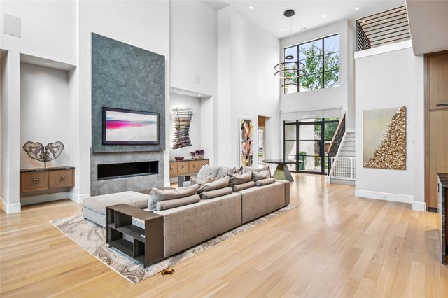 6307 Lavendale Avenue, Dallas, TX 75230