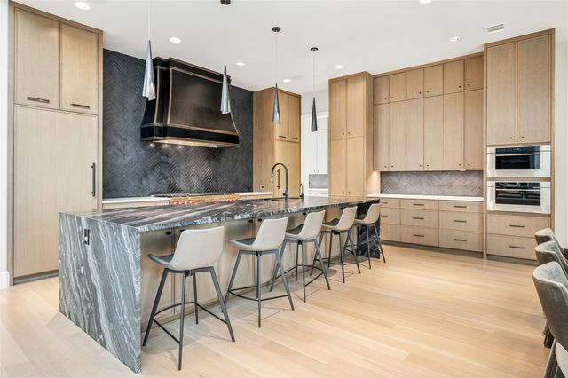 6307 Lavendale Avenue, Dallas, TX 75230