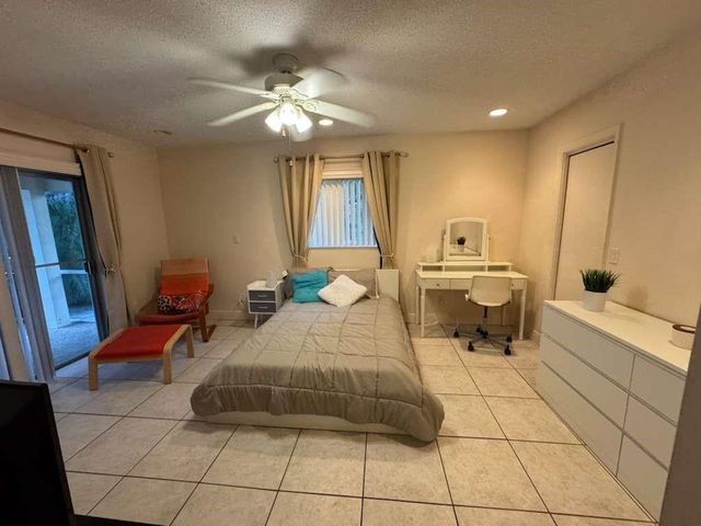 1726 NW 82nd Ave, Coral Springs, FL 33071