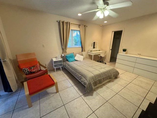 1726 NW 82nd Ave, Coral Springs, FL 33071