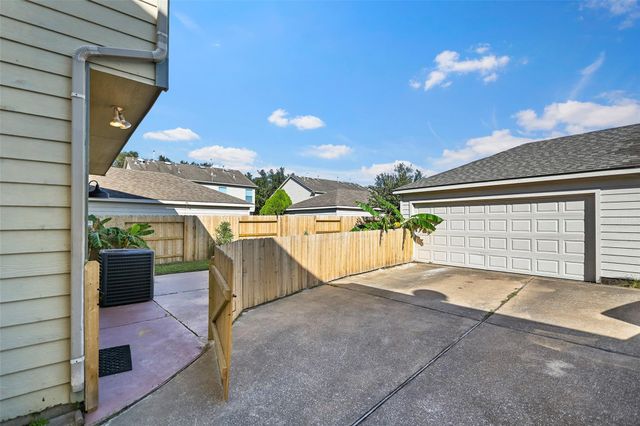 9718 Coyote Creek Drive, Houston, TX 77095