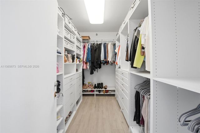 3801 NE 207th St 1203, Aventura, FL 33180