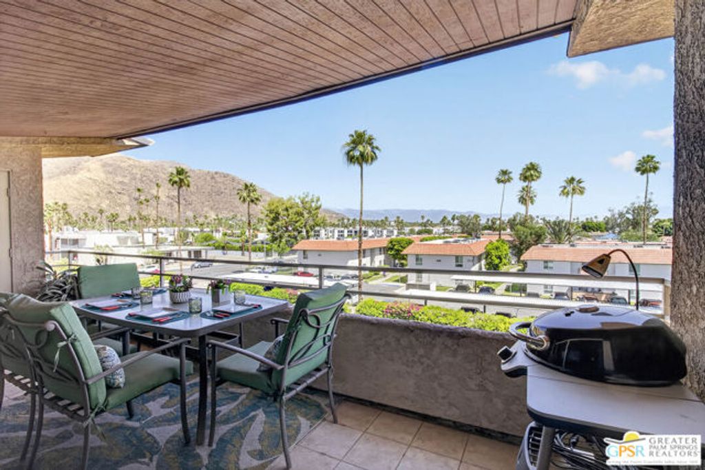 470 S Calle Encilia B13, Palm Springs, CA 92262