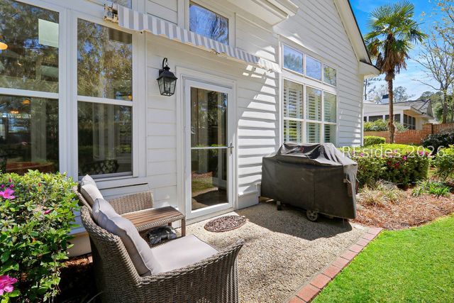 6 W Kershaw Dr, Bluffton, SC 29910