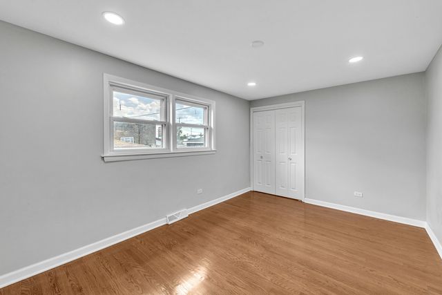5631 W 64th Place, Chicago, IL 60638