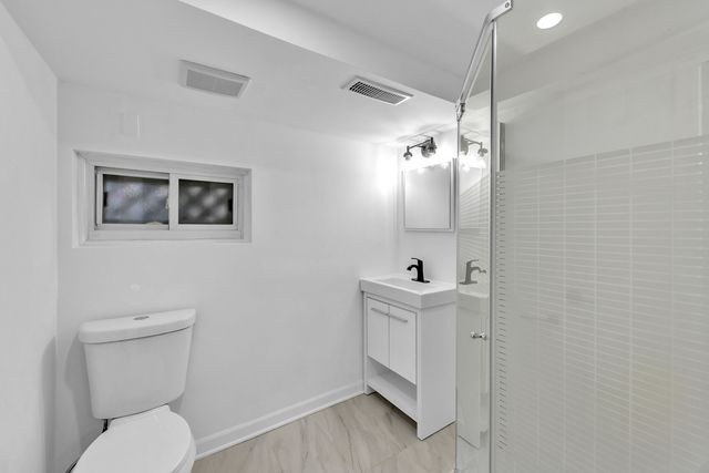 5631 W 64th Place, Chicago, IL 60638
