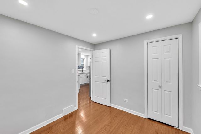 5631 W 64th Place, Chicago, IL 60638