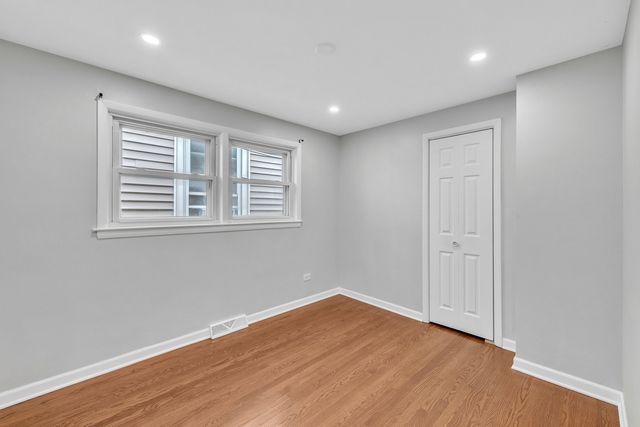 5631 W 64th Place, Chicago, IL 60638