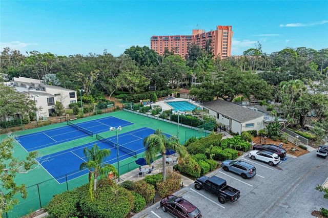 1709 CLOWER CREEK DRIVE 205, Sarasota, FL 34231