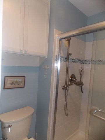 281 Abbey Dr, Franklin Twp., NJ 08873
