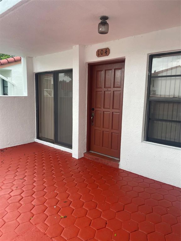 7520 SW 153rd Place, Miami, FL 33193