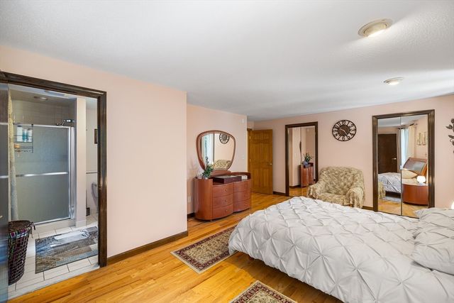 11 Hilltop Ln 11, Easton, MA 02375